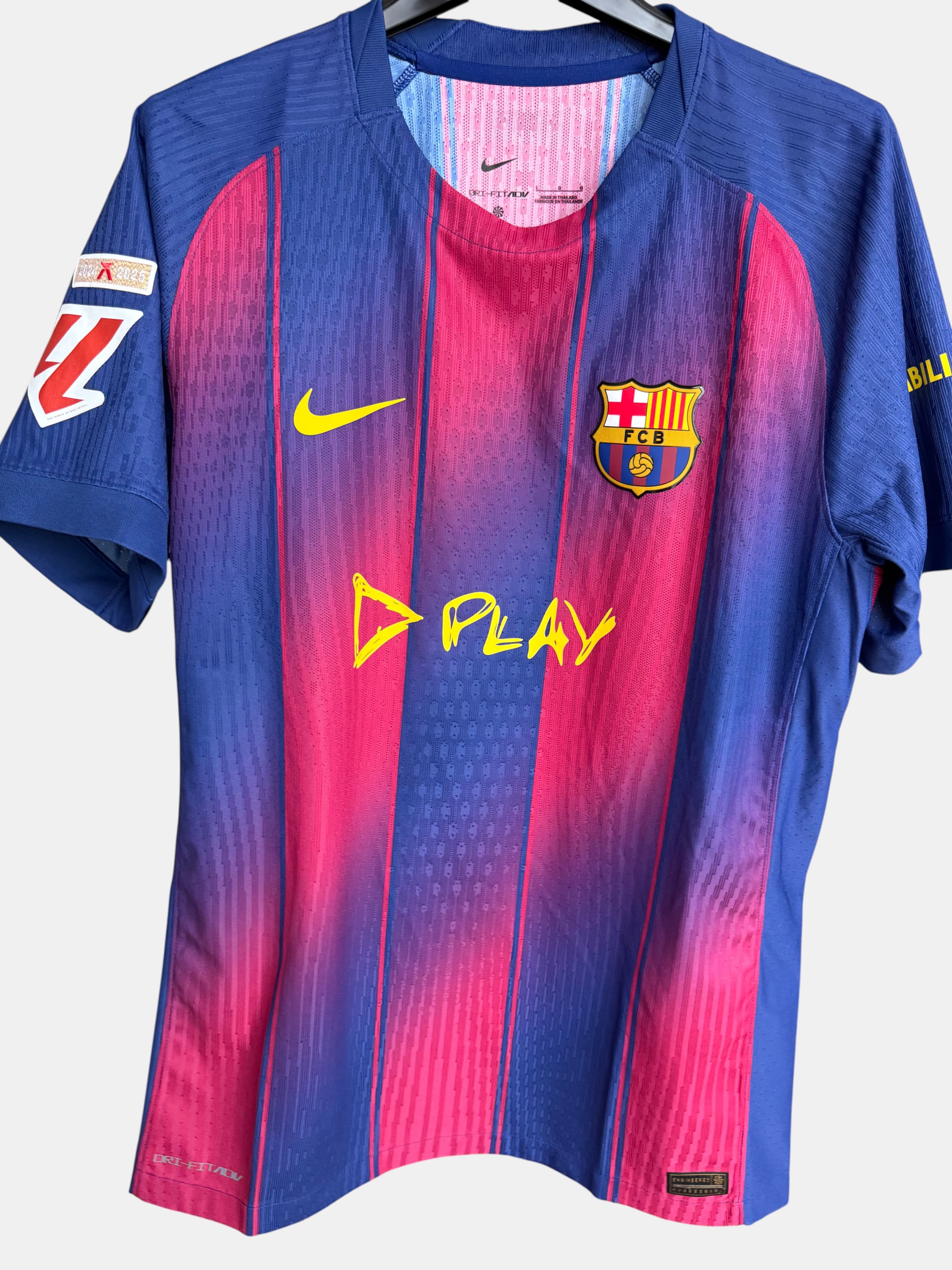 FC Barcelona - Ronald Araujo Signed Match Issue Shirt - photo 2