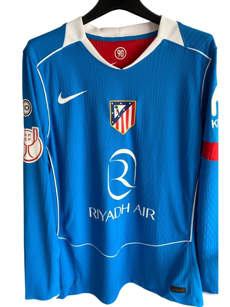 Antoine Griezmann Match-Issued Atlético de Madrid Shirt