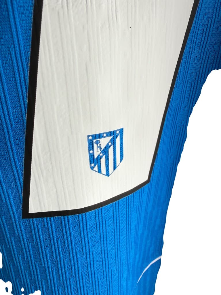 Number crest detail Atlético de Madrid